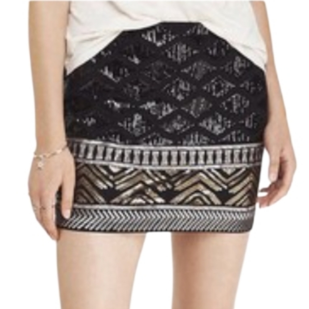Express Diamond Sequin Mini Skirt Size Small - Picture 3 of 12